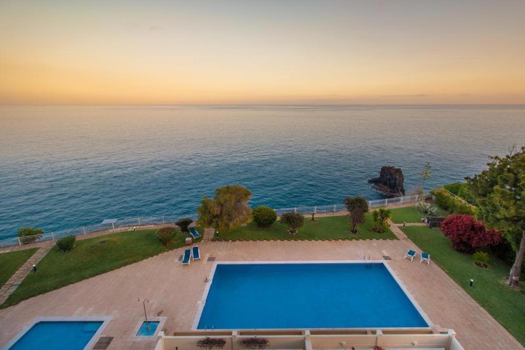 Appartement Sunny Getaway In Funchal Extérieur photo