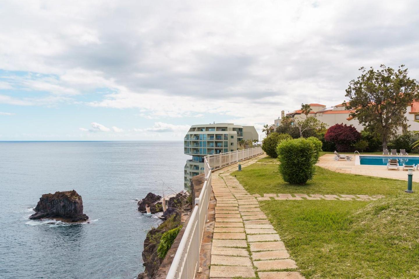 Appartement Sunny Getaway In Funchal Extérieur photo
